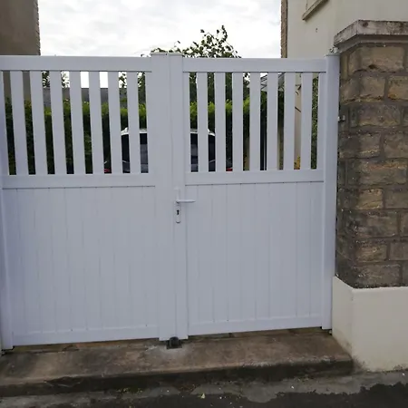 Nyaraló Schoenes Haus Fuer 6 Personen By Interhome