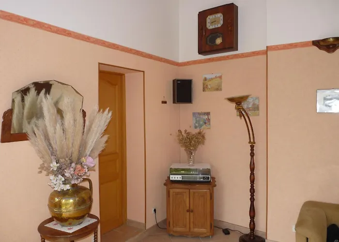 Nyaraló Schoenes Haus Fuer 6 Personen By Interhome *