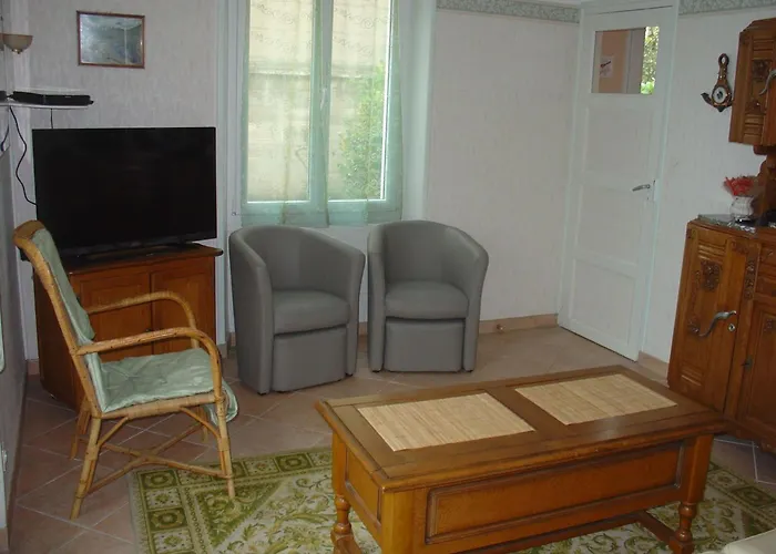 Schoenes Haus Fuer 6 Personen By Interhome Nyaraló Isigny-sur-Mer