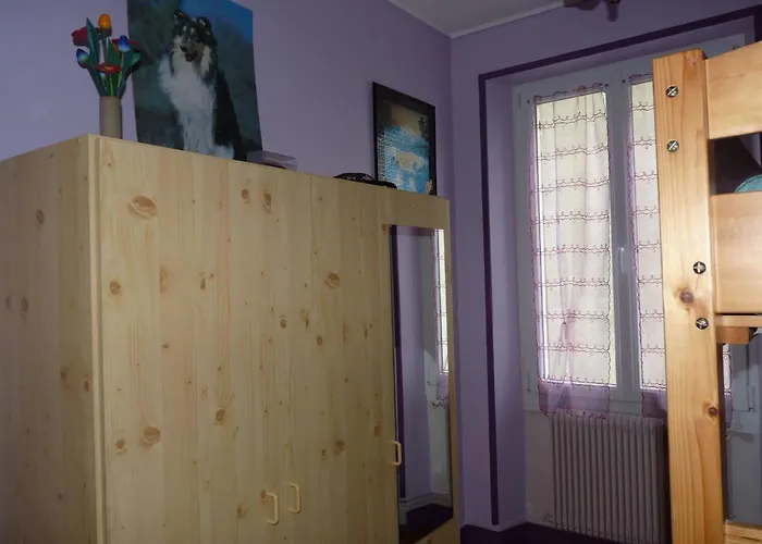 Schoenes Haus Fuer 6 Personen By Interhome