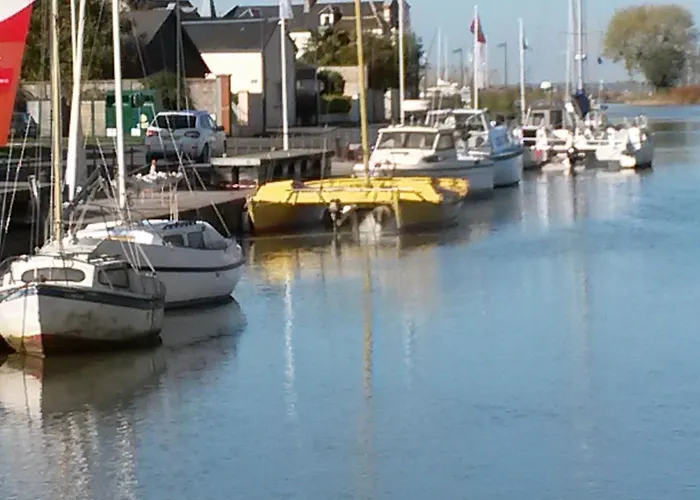 Schoenes Haus Fuer 6 Personen By Interhome Nyaraló Isigny-sur-Mer