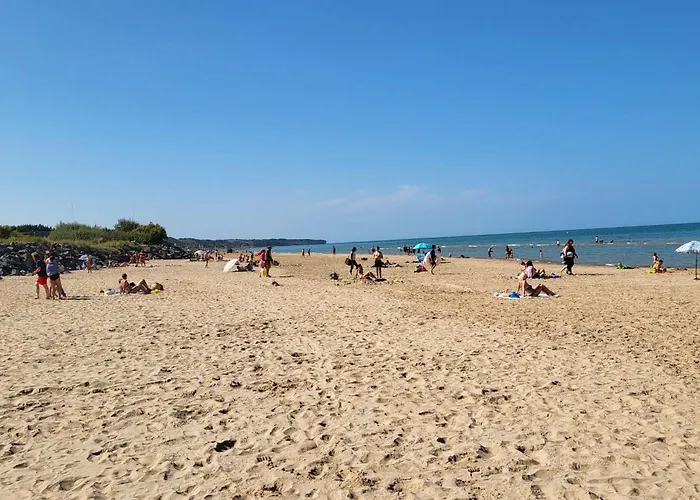 Nyaraló Schoenes Haus Fuer 6 Personen By Interhome *