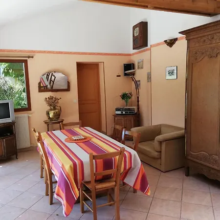 Schoenes Haus Fuer 6 Personen By Interhome Изиньи-сюр-Мер